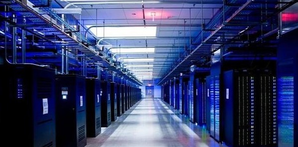 香港100m带宽服务器要多少钱