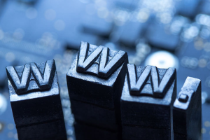 网站域名com和io有什么区别