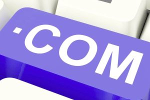 com域名